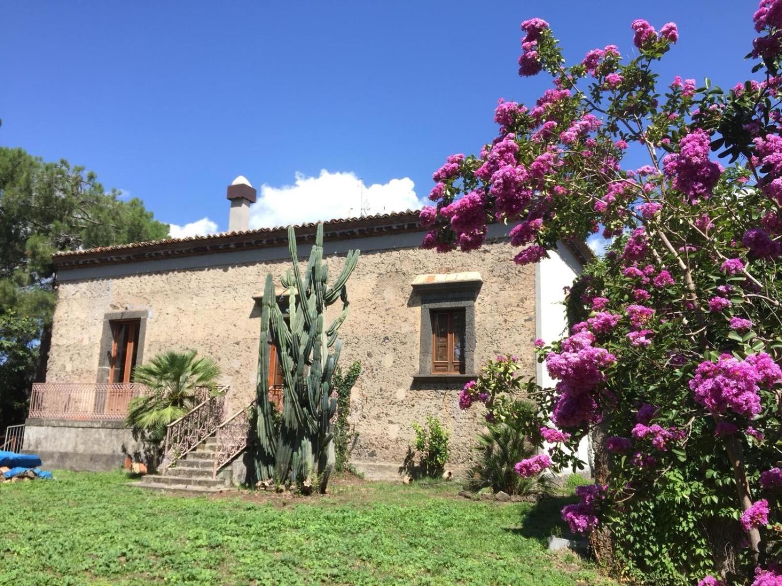Agriturismo Sole Di Sicilia Рандаццо Экстерьер фото